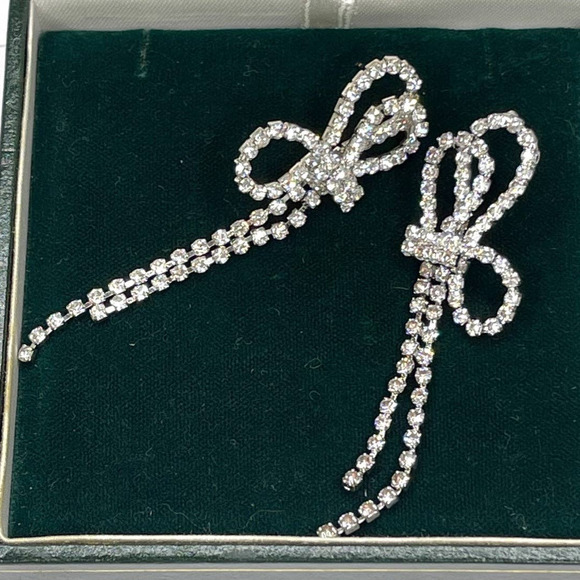 NEW Earrings Clear Rhinestone Bow 4" Tassel Dangle drop stud Post trendy JA006 - Picture 1 of 3